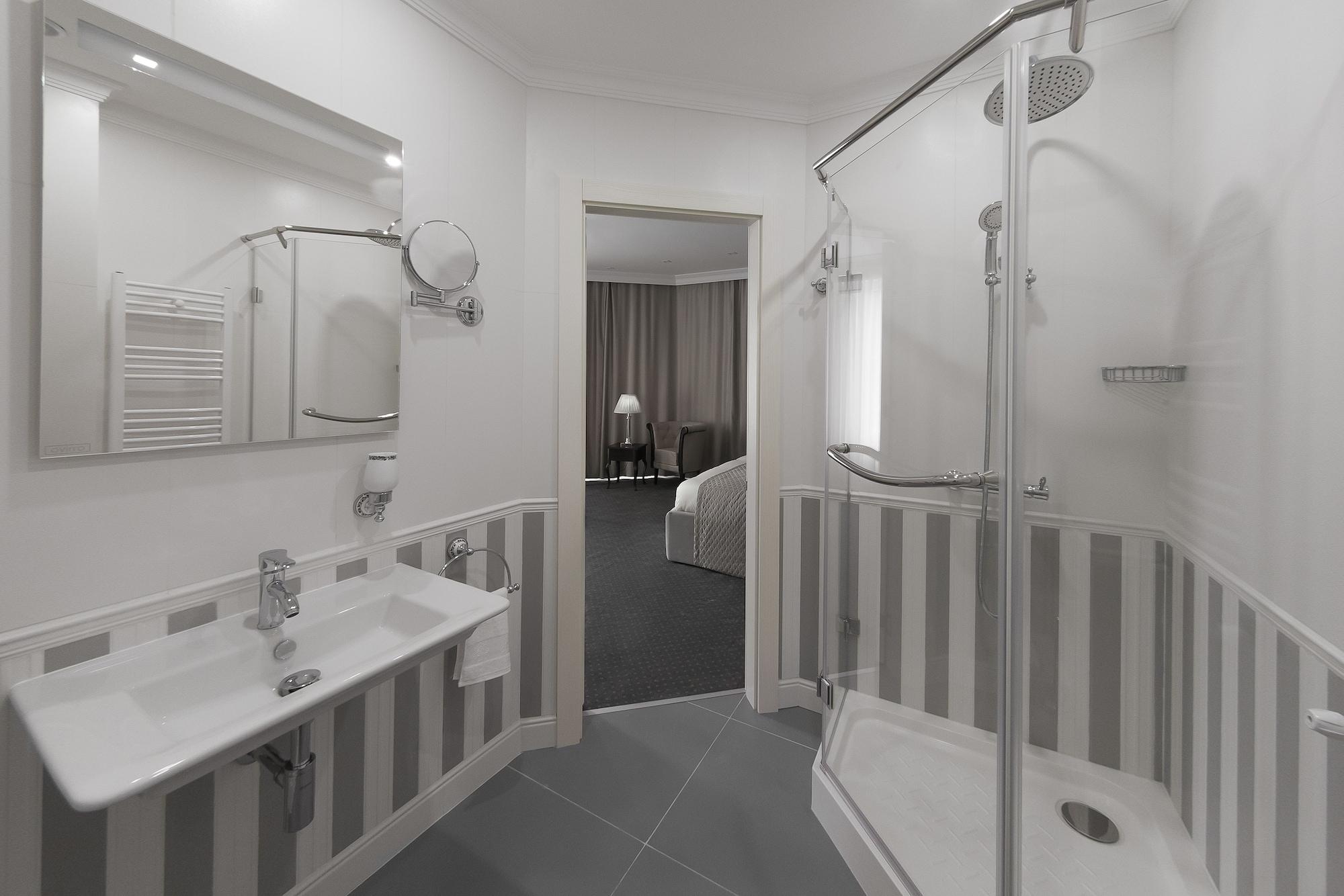London Boutique Hotel Chişinău Esterno foto